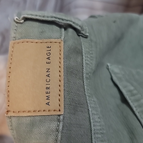 American Eagle Highest Rise Mom Short - Picture 8 of 10